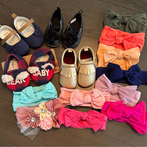 💥PRICE DROP💥 Baby girl, shoes, and headbands. - Picture 2 of 2